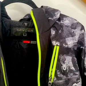 Spyder boys winter jacket SZ 10